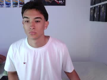 ryan_valentine17 naked men live cam show