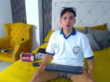 samu_foxxx naked man live cam
