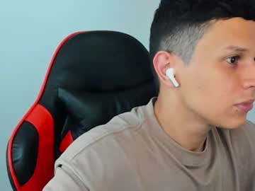 santi_alpha naked man live cam