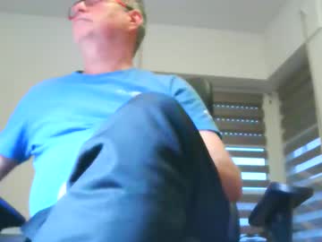 sexbub19 naked men live cam show