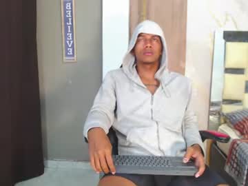 smiith_gonzalez naked men live cam show