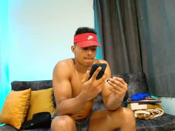 smith_fitness naked men live cam show