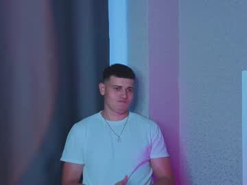 solenneleo naked men live cam show