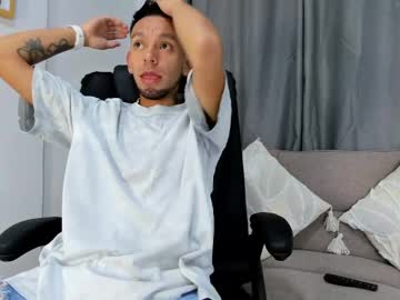 stebansilv_ naked men live cam show