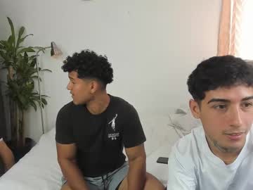 strong_boss naked man live cam