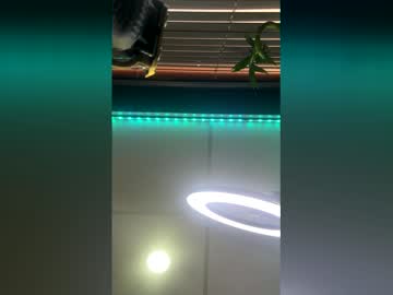 strong_rock69 naked man live cam
