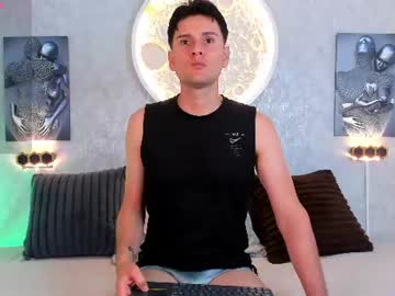 taylor_bigcock_7896 naked men live cam show