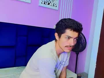 taylor_stele naked man live cam