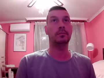 the_bee16 naked men live cam show