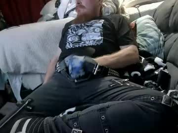 menchats / menchat: therealrip