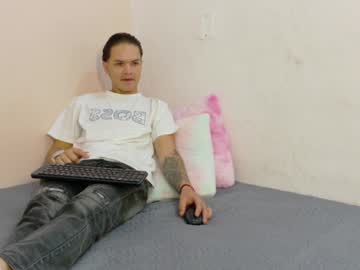thiagobrooks_ naked men live cam show