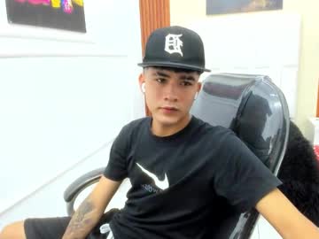 thiiago_collins naked men live cam show