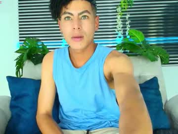 thiiagosaeenz naked men live cam show