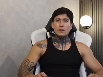 thomasscollinss naked men live cam show