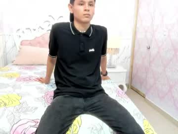tiger_skinny naked men live cam show