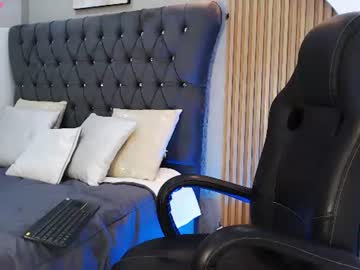 tommy_claks naked men live cam show