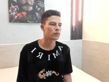 troy_wyatt naked men live cam show