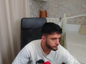troywade naked men live cam show