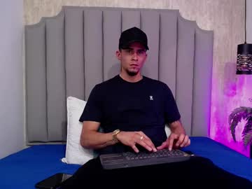 tygaporn naked man live cam