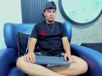 valentino_stonee naked men live cam show