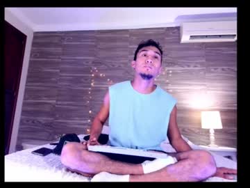 valentino_vega naked men live cam show