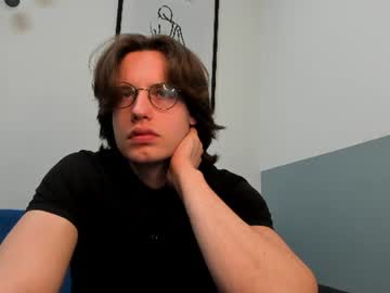 valo_cross naked men live cam show
