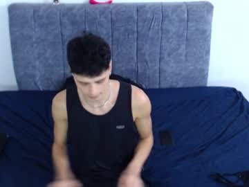 vanie_ naked men live cam show
