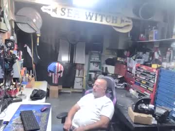 menchats / menchat: wakesblowinclouds