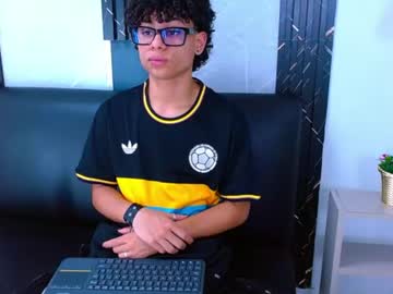 william_eilish naked men live cam show