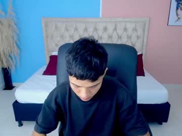 wint_boy naked men live cam show