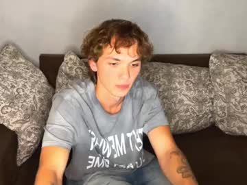 xavier_200 naked men live cam show