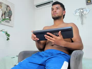 xhj_gambaru naked man live cam