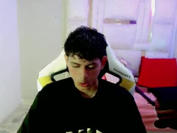 yosepp_cum naked man live cam