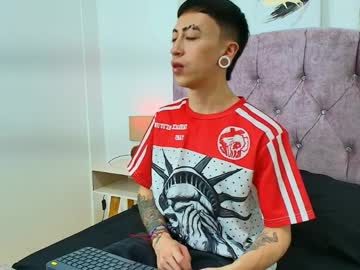 yoshua_smith naked man live cam
