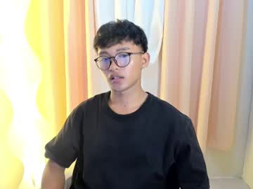 zachary_lewis naked men live cam show